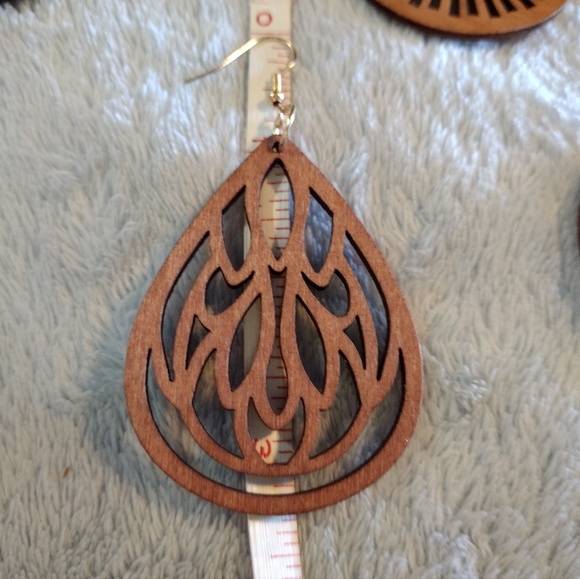 NIB 2 XL Pair Wood Earrings, Very Lightweight, Round & Teardrop Dangle - Picture 6 of 9